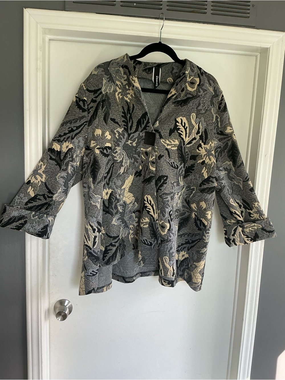 Women’s plus 1X Curvesque USA Tapestry Coat EC